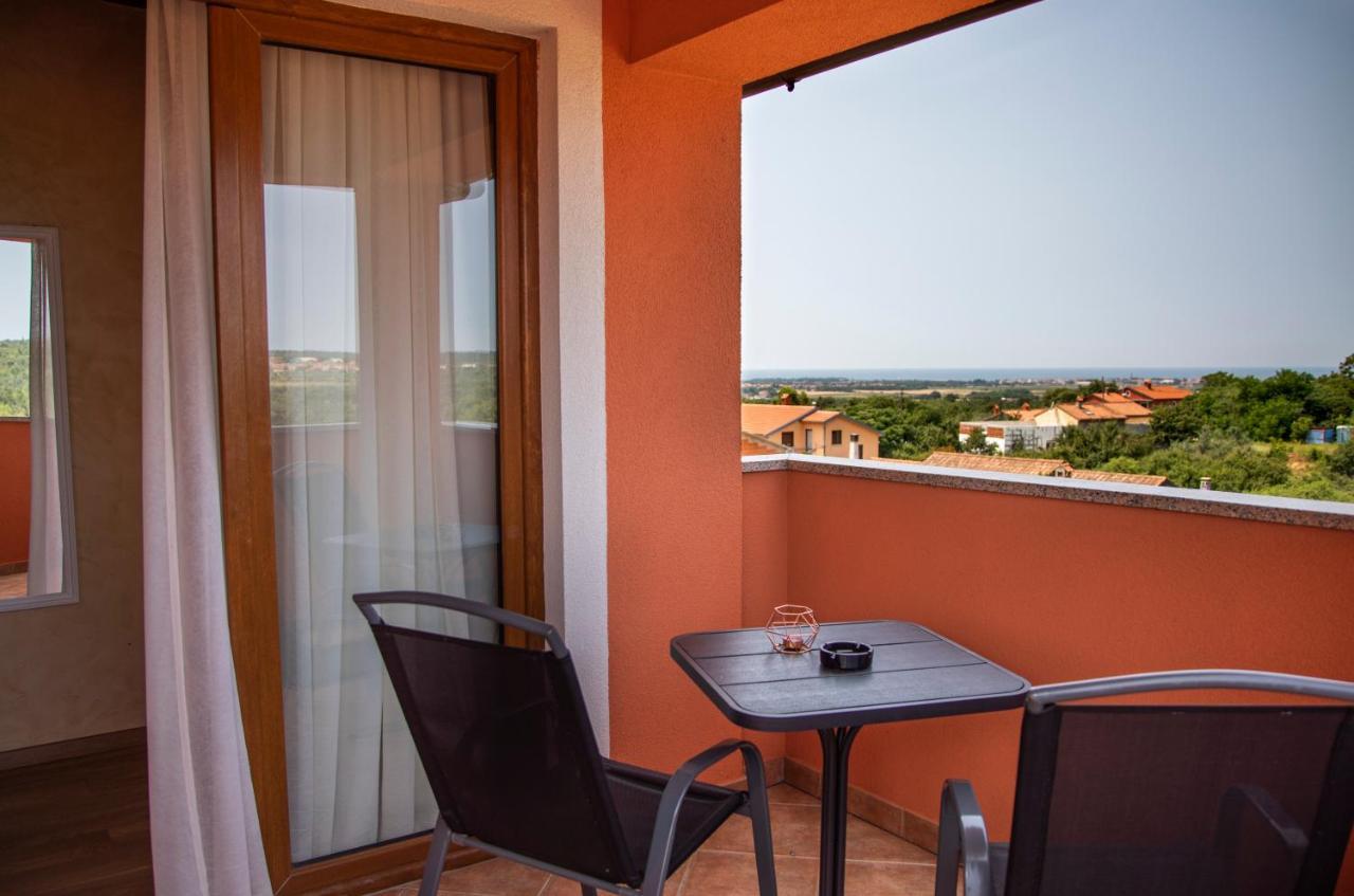 Hotel Natura Vilanija ภายนอก รูปภาพ