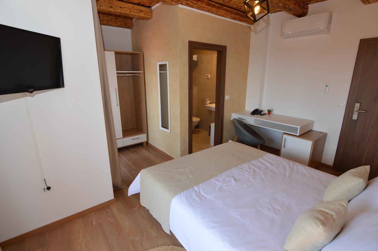 Hotel Natura Vilanija ภายนอก รูปภาพ